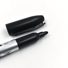 Black markers for teaching and studies